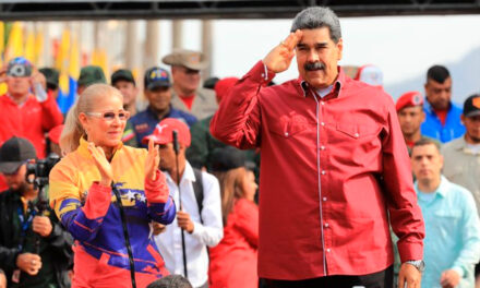 Maduro revive a las comunas como respuesta a la pérdida de respaldo popular